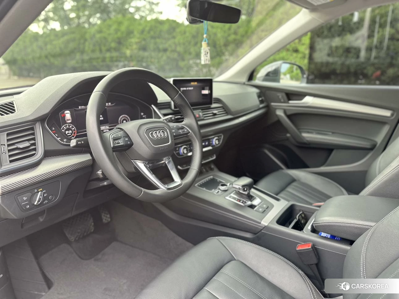 Audi Q5L id 4441311 из Китая 44