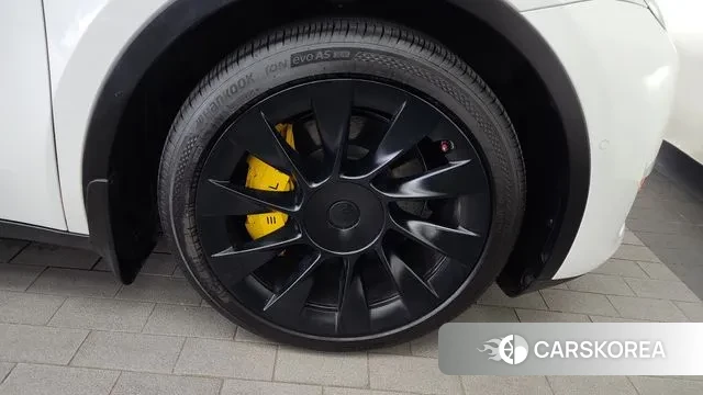 Tesla Model Y id 3023276 из Кореи 15