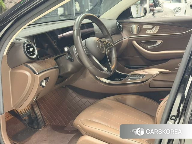 Mercedes-Benz E-class 2023 Черный из Китая, фото 5