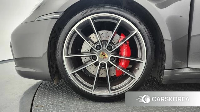 Porsche 911(992) id 4562697 из Кореи 28