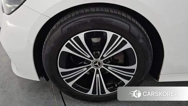 Mercedes-Benz E-Class W214 id 3599636 из Кореи 15