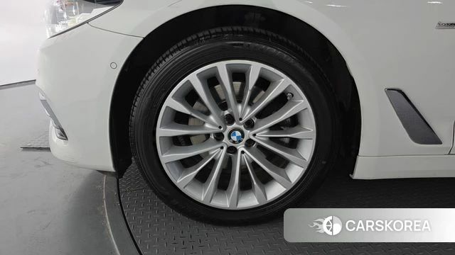 BMW 5 Series (G30) id 4465758 из Кореи 15