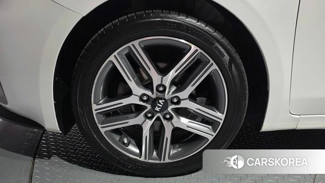 Kia Come New K3 id 4794714 из Кореи 25