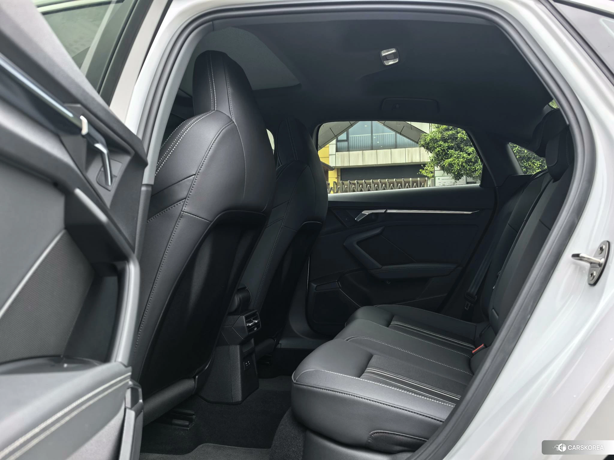 Audi A3 2023 Белый из Китая, фото 6