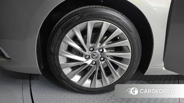 Lexus ES300h 7th generation id 3923588 из Кореи 15