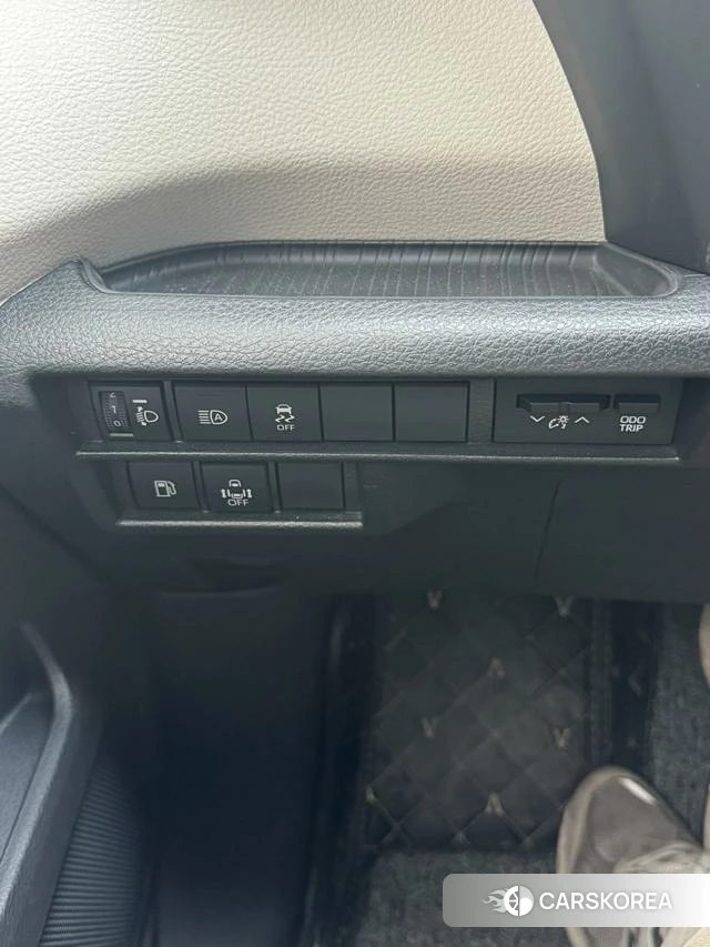 Toyota Saina id 4299910 из Китая 15