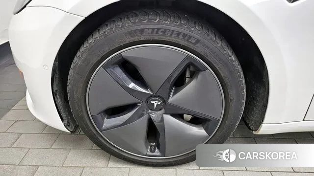 Tesla Model 3 id 3133918 из Кореи 15