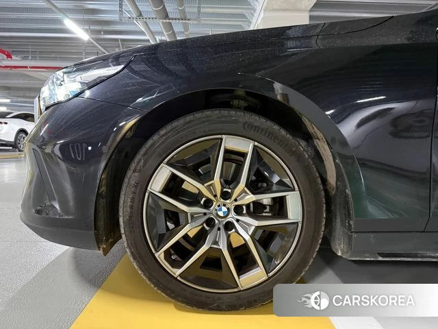 BMW 5 Series (G60) id 4892782 из Кореи 14