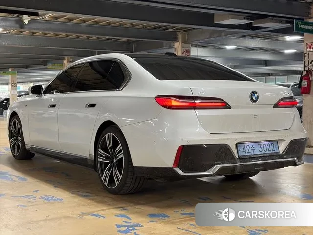 BMW i7 (G70) 2025 Белый из Кореи, фото 6