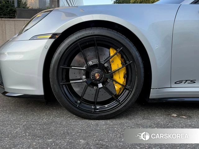 Porsche 911(992) id 4681510 из Кореи 15