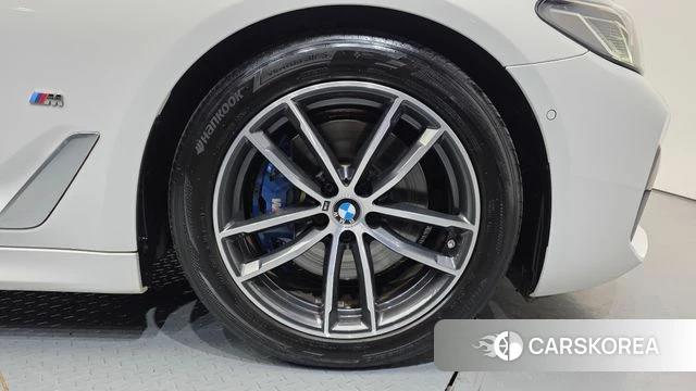 BMW 5 Series (G30) id 4324498 из Кореи 27