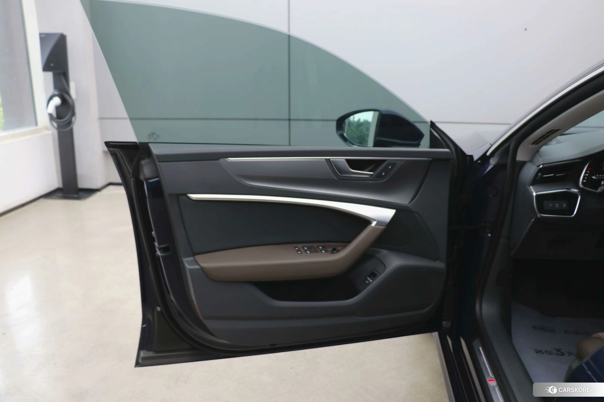 Audi A7L id 4479323 из Китая 28