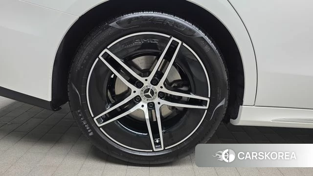 Mercedes-Benz E-Class W214 id 4354117 из Кореи 25