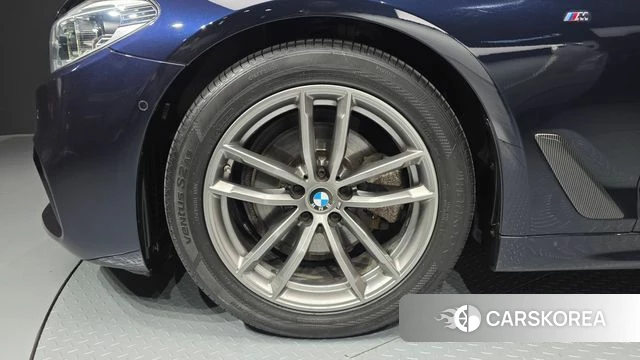 BMW 5 Series (G30) id 3885873 из Кореи 15