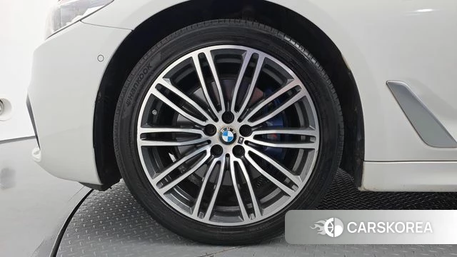 BMW 5 Series (G30) id 4689181 из Кореи 28