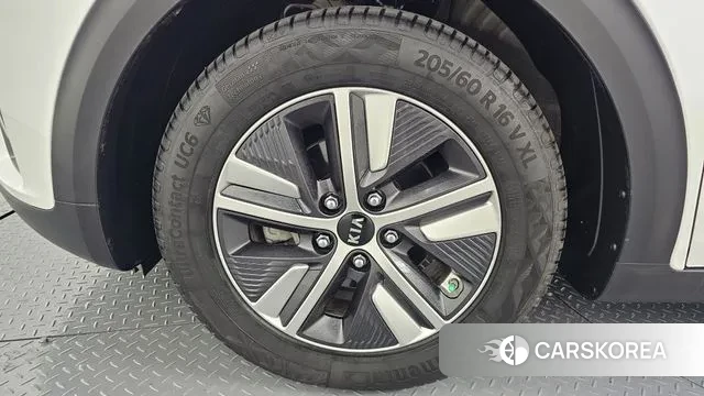 Kia The New Niro id 3592717 из Кореи 15