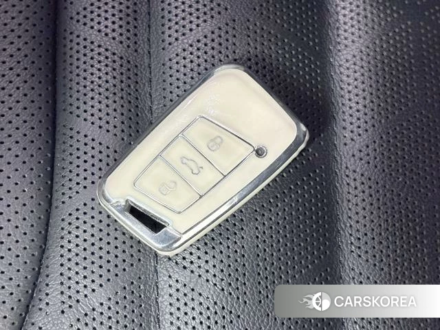 Volkswagen CC id 4273228 из Китая 15