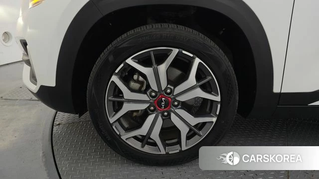 Kia Seltos id 4293342 из Кореи 28