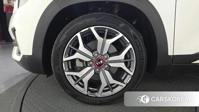 Kia Seltos id 4703043 из Кореи 15