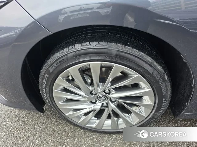 Lexus ES300h 7th generation id 3725946 из Кореи 15