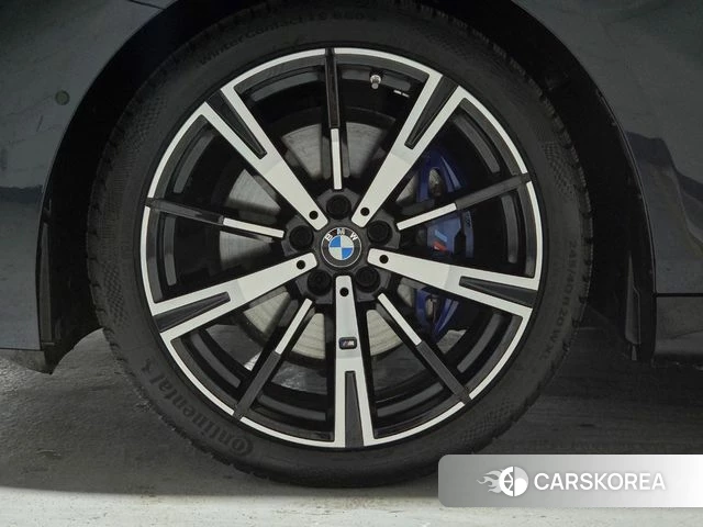 BMW 5 Series (G60) id 4280814 из Кореи 15