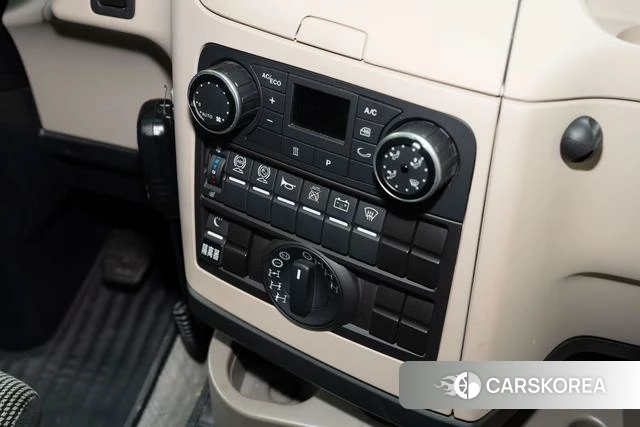 Mercedes-Benz Unimok U5000 SUV id 4239454 из Китая 30