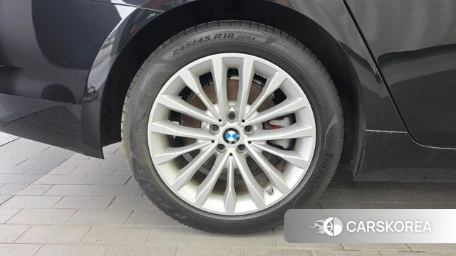 BMW 5 Series (G30) id 4536205 из Кореи 28