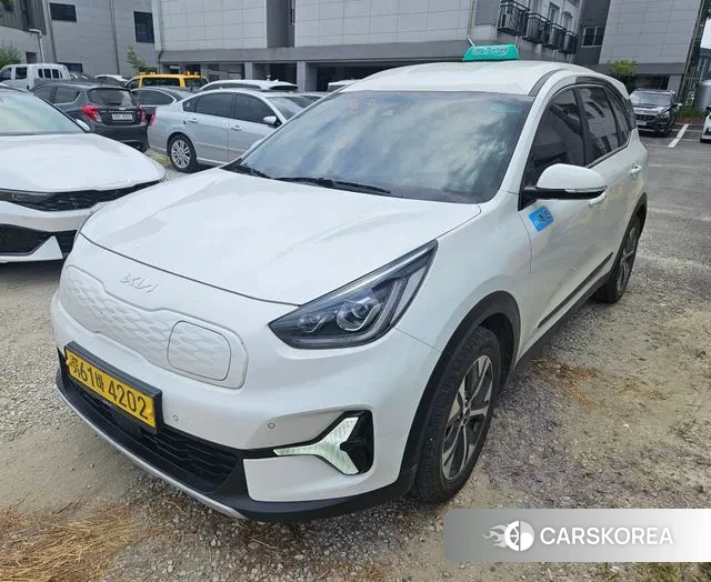 Kia Niro Plus 2022 Белый из Кореи, фото 5