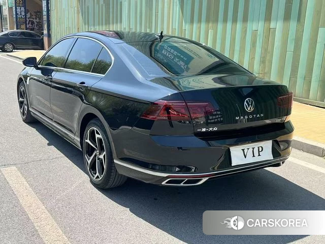 Volkswagen Magotan 2024 Черный из Китая, фото 5