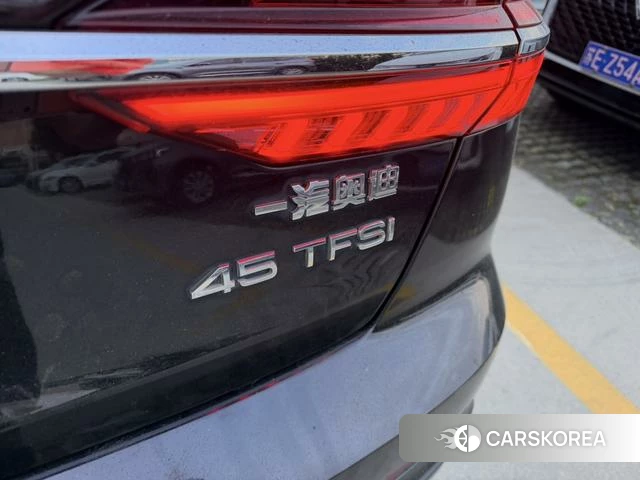 Audi A6L id 4328973 из Китая 15