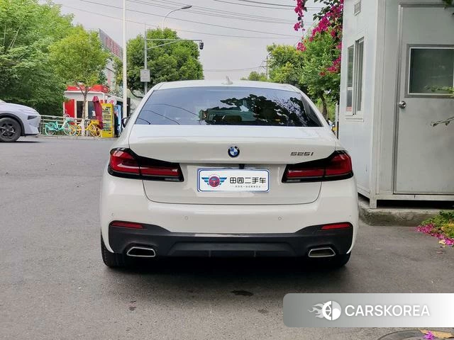 BMW 5 series (imported) 2022 Белый из Китая, фото 5