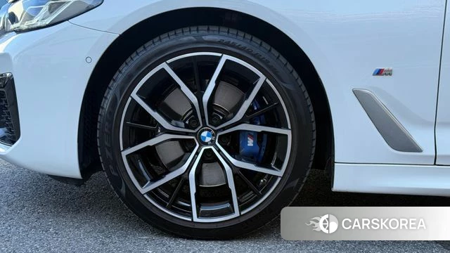 BMW 5 Series (G30) id 3910042 из Кореи 15