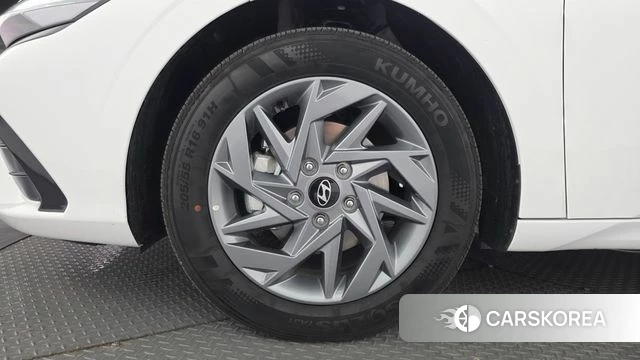 Hyundai The New Avante (CN7) id 4307875 из Кореи 28