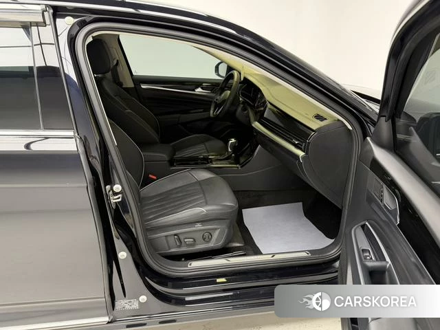Volkswagen Passat id 4365827 из Китая 12
