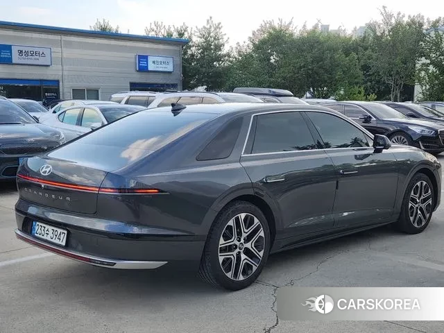 Hyundai Grandeur Hybrid (GN7) id 3042673 из Кореи 15
