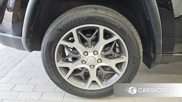 Jeep Grand Cherokee id 4447017 из Кореи 29
