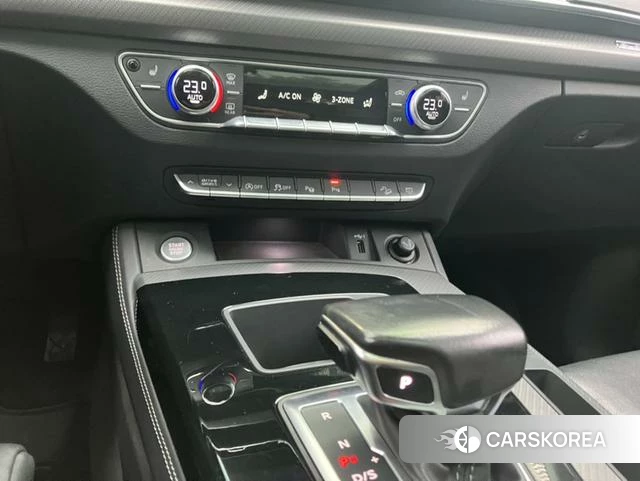 Audi Q5L 2022 Черный из Китая, фото 6
