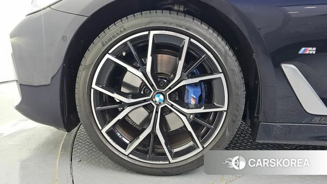 BMW 5 Series (G30) id 4469175 из Кореи 30