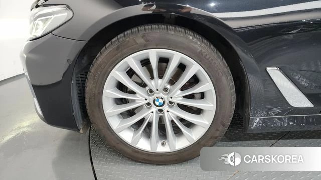 BMW 5 Series (G30) id 4550587 из Кореи 31