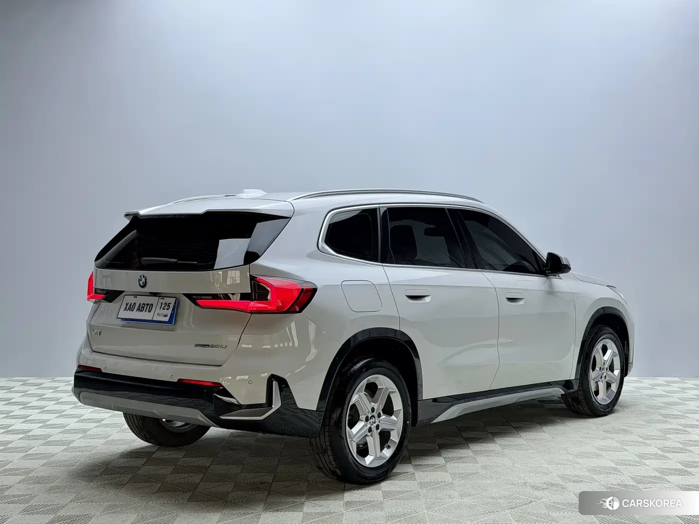 BMW X1 id 4644465 из Китая 17