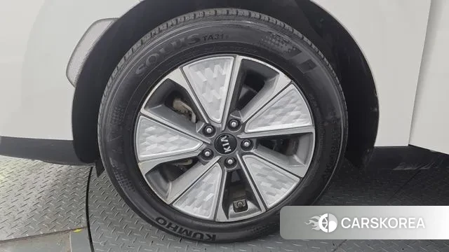 Kia Soul Booster EV id 3504711 из Кореи 15