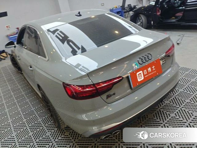 Audi S4 2022 Темно-серый из Китая, фото 5