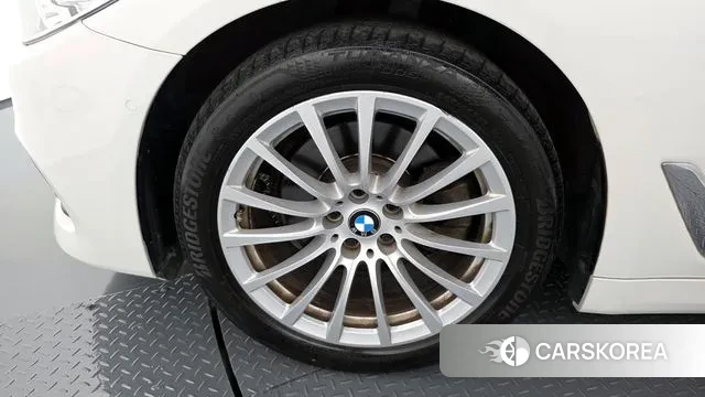 BMW 5 Series (G30) id 3356793 из Кореи 15