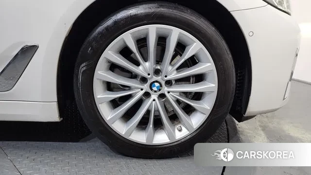 BMW 5 Series (G30) id 3592305 из Кореи 15