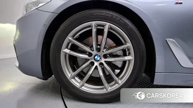 BMW 5 Series (G30) id 2990808 из Кореи 15