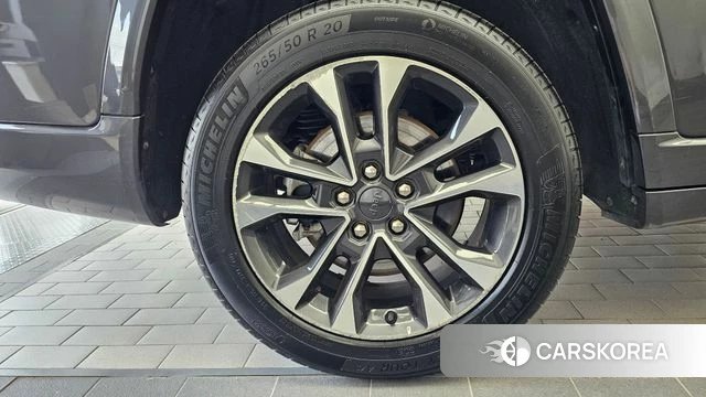 Jeep Grand Cherokee (WL) id 4656578 из Кореи 28