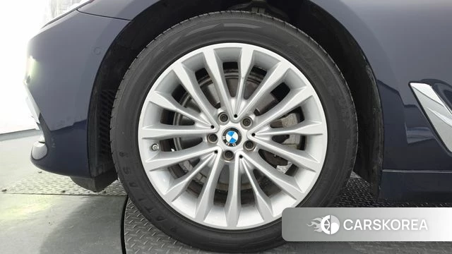 BMW 5 Series (G30) id 4619854 из Кореи 32