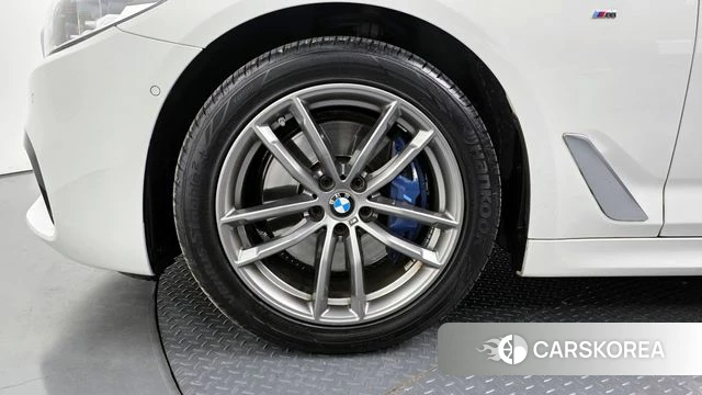 BMW 5 Series (G30) id 3925105 из Кореи 15