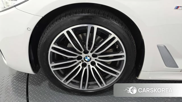 BMW 5 Series (G30) id 3965753 из Кореи 15