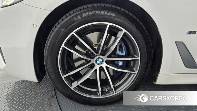 BMW 5 Series (G30) id 3379208 из Кореи 15